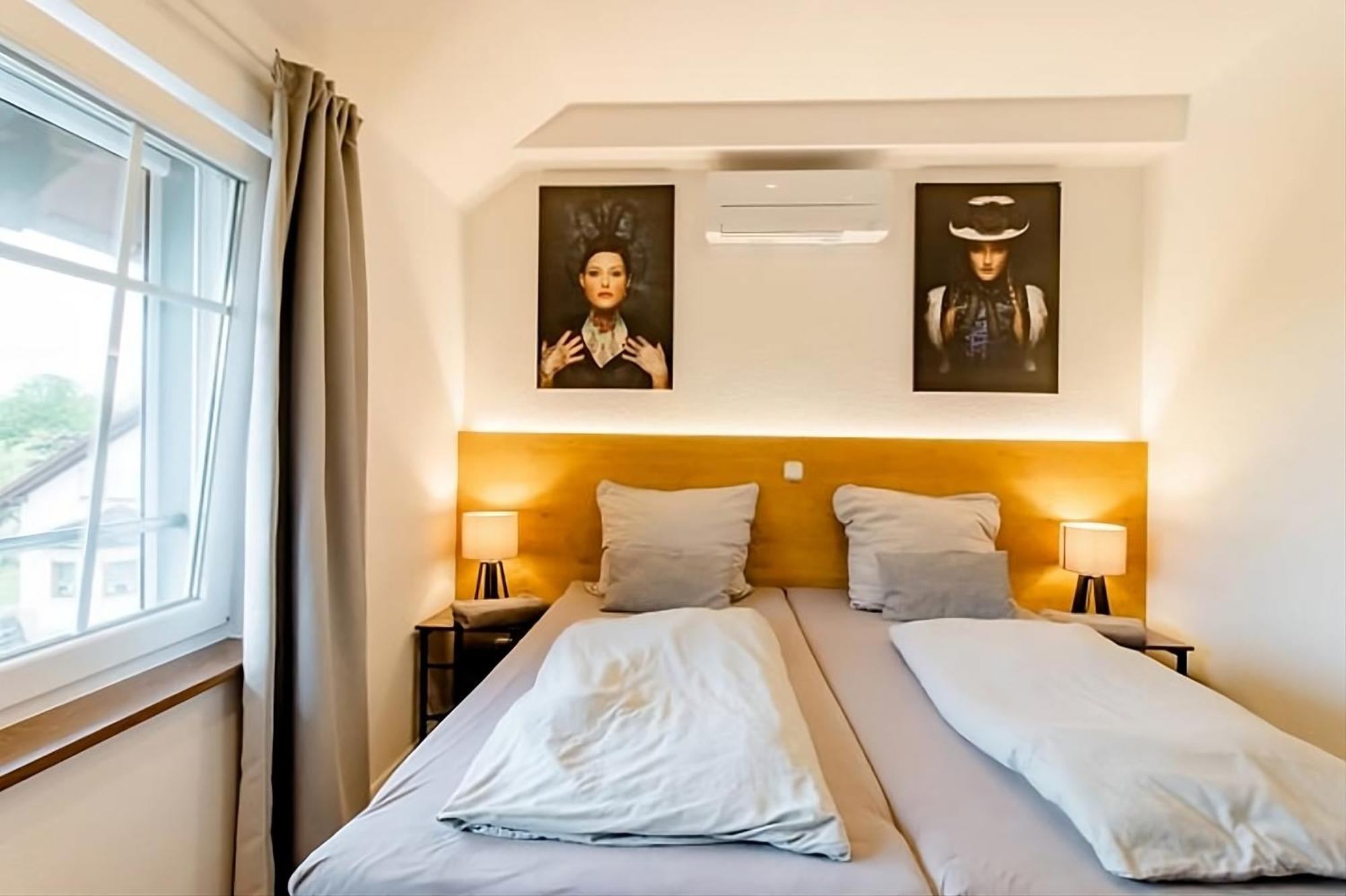 Komfortables Doppelzimmer In Kehl Goldscheuer - 1A Guesthouse ภายนอก รูปภาพ